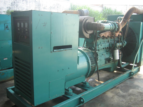 丹棱租赁发电机- 发电机碳刷磨损的原因是什么