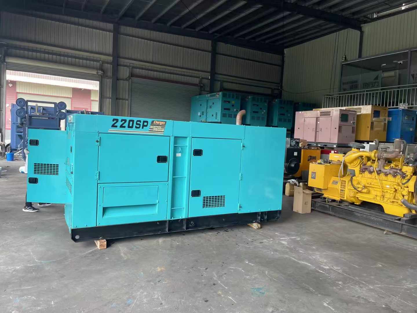 丹棱800kW 柴油发电机的输出电流波动范围是多少？