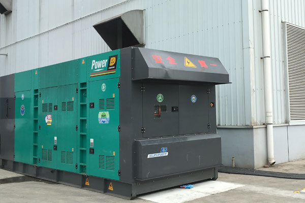 丹棱燃油滤清器的更换流程是怎样的？