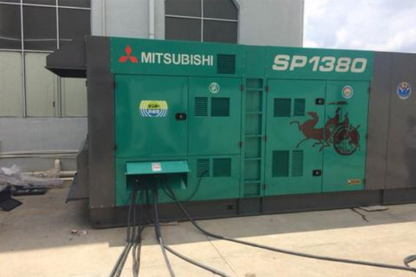 丹棱为什么有些柴油发电机组的输出电压可以调节？