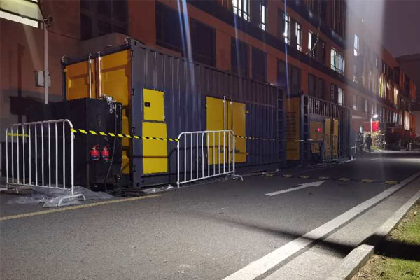 丹棱柴油发电机组的输出电压是如何调节的？