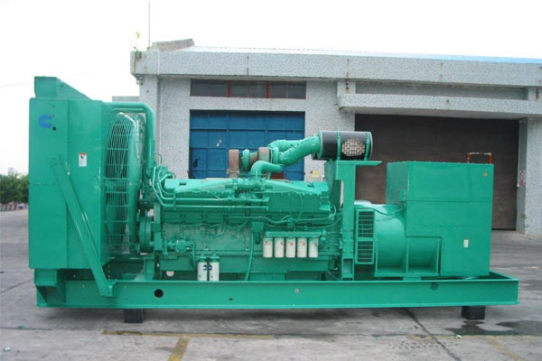 丹棱工厂发电机应急发电时如何更准确地检查发电机状态？