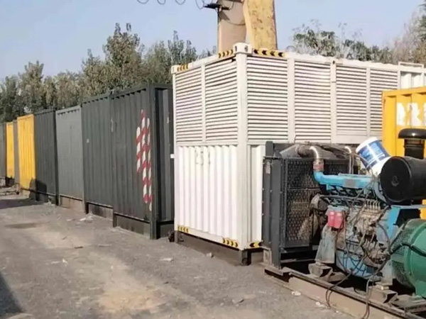 丹棱200KW柴油发电机机组每小时油耗是多少？